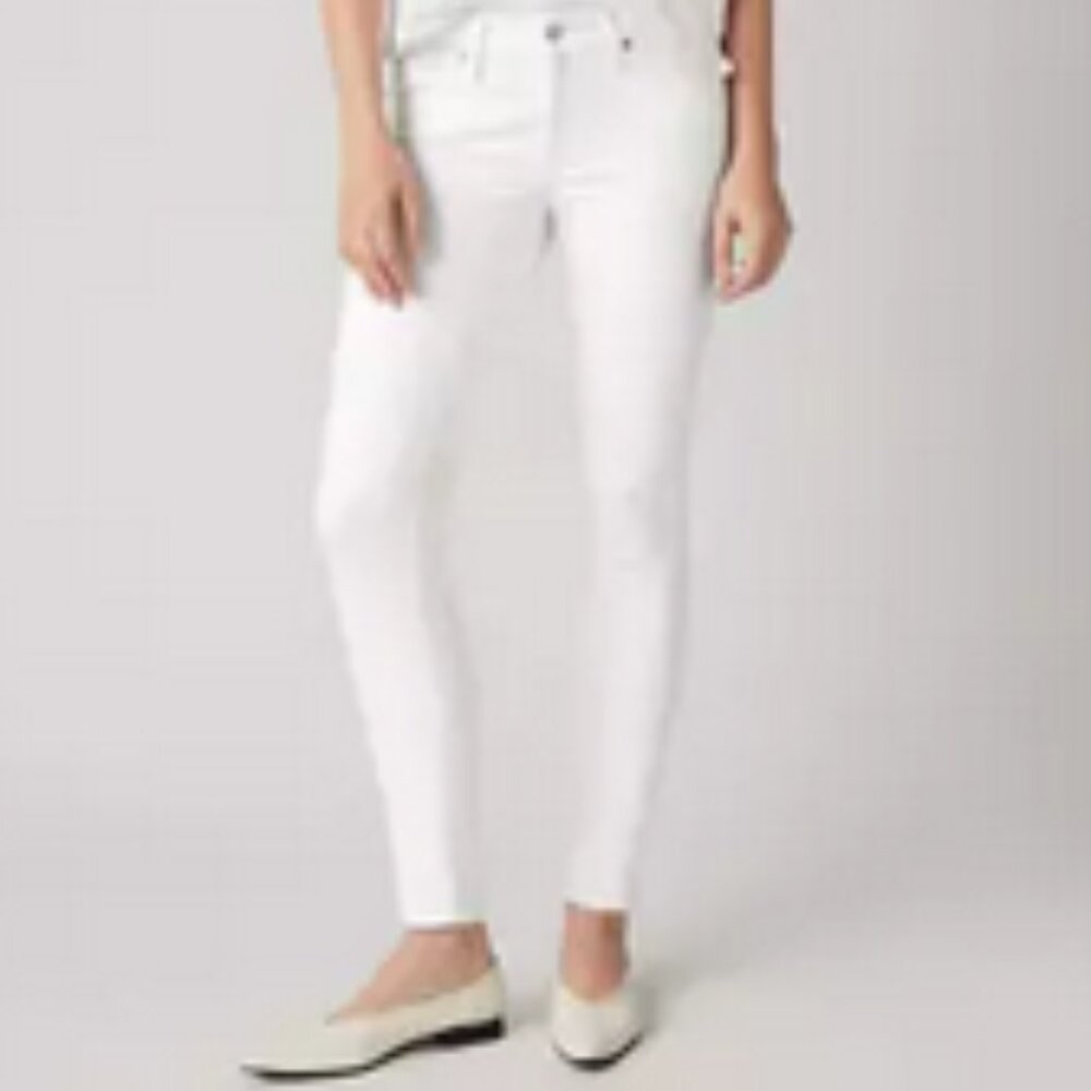 Levi's women's white skinny jeans, sz W30 L30